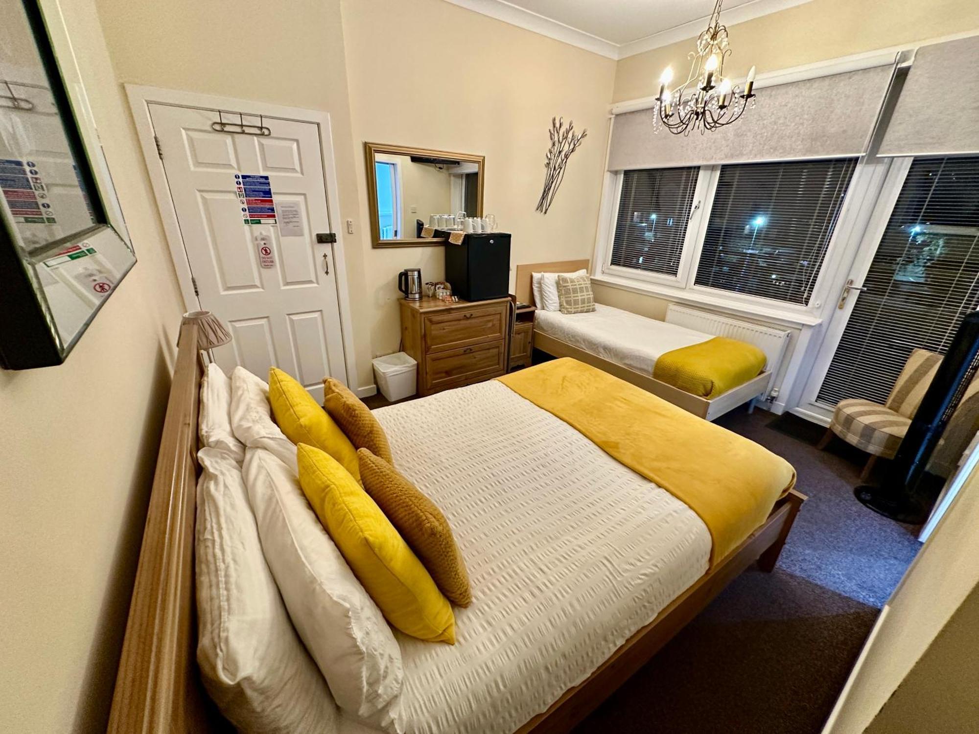 The Elbow Room Kirkcaldy Exteriér fotografie
